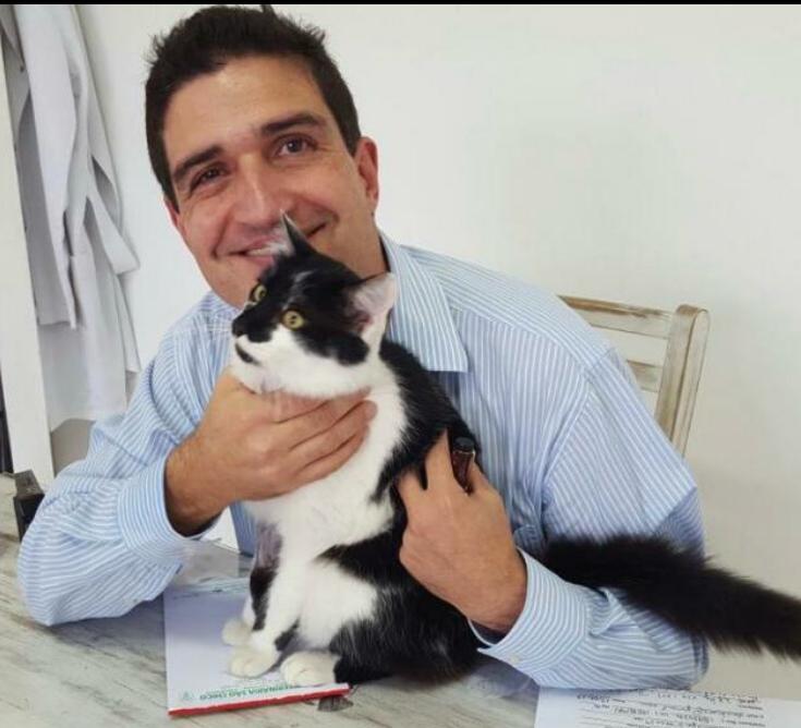 Dr. Gustavo Machado